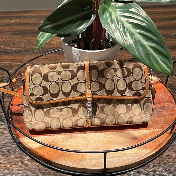 Vintage Coach Purse - Picture 1 of 6